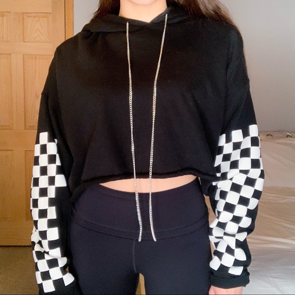 Wild Fable B/W checkered cropped sweatshirt